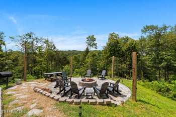 3945 Boogertown Rd, Sevierville, TN 37876