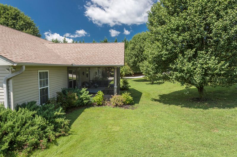 3949 Katy Hollar Rd, Sevierville, TN 37862