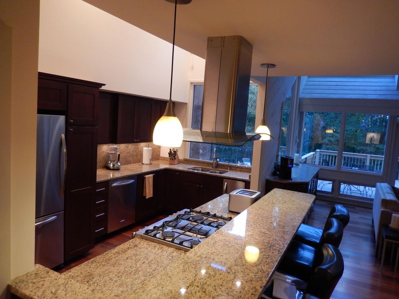 3949 Riverview Dr, Maryville, TN 37804