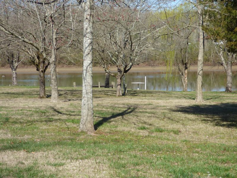 395 Matlock Shores, Loudon, TN 37774