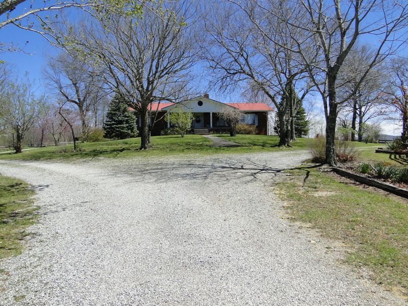 395 Pond Ridge Rd, Tellico Plains, TN 37385