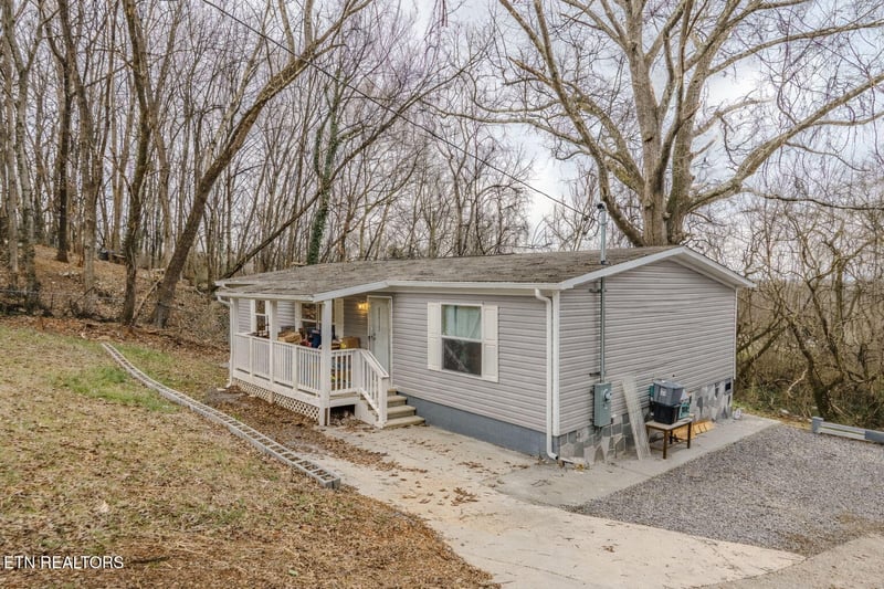 3954 Skyline Dr, Knoxville, TN 37914