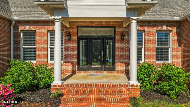3962 Logans Landing Cir, Louisville, TN 37777