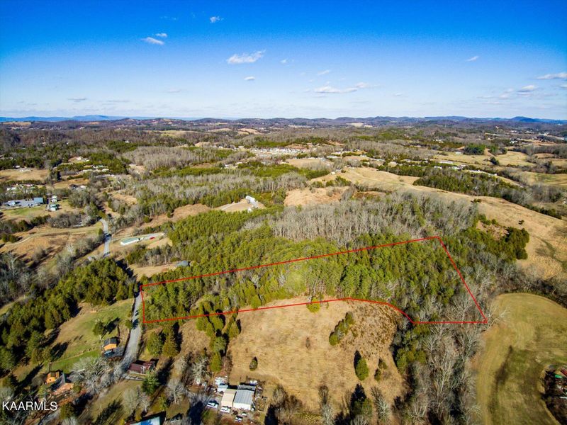 3966 Hickman Rd, Kodak, TN 37764