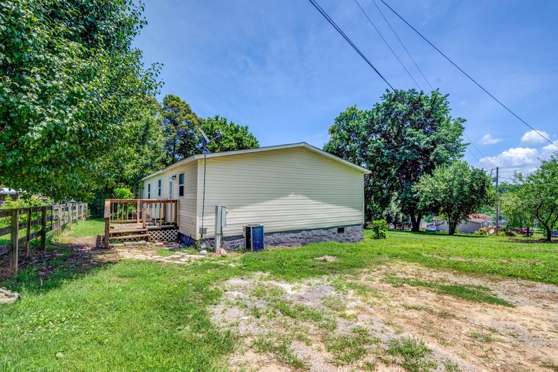 397 Lissa Ln, Bean Station, TN 37708