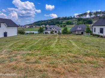397 Old Barn Ln, Loudon, TN 37774