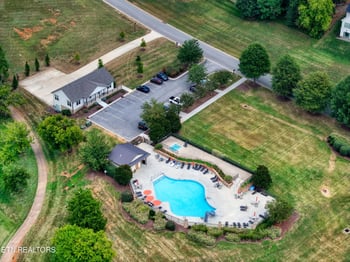 397 Old Barn Ln, Loudon, TN 37774