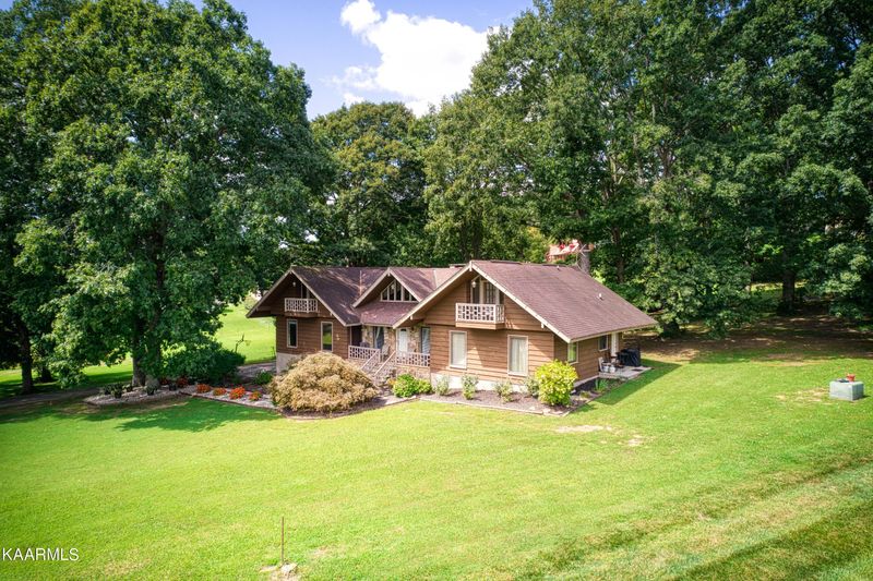 3970 Harrison Rd, Lenoir City, TN 37771