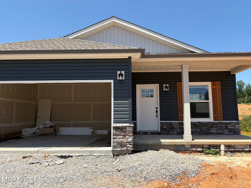 3973 Crimson Clover Ln, Knoxville, TN 37924