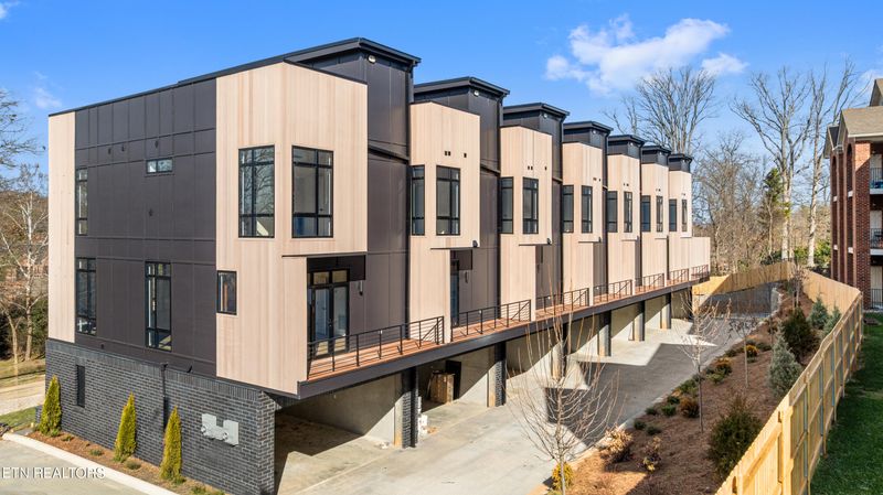 3974 Midland Ave, Knoxville, TN 37919