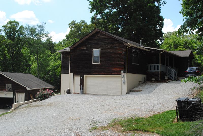 398 Clear Branch Rd, Rocky Top, TN 37769