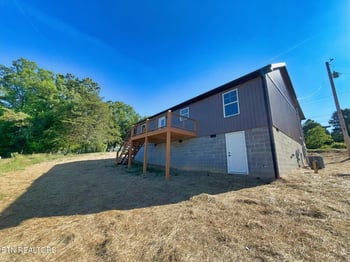 398 Glade Springs Rd, Lafollette, TN 37766