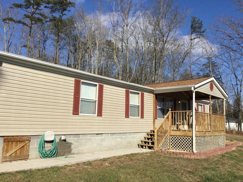 398 Ladd Ridge Rd, Kingston, TN 37763