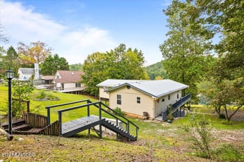 398 Perry Smith Ln, Caryville, TN 37714