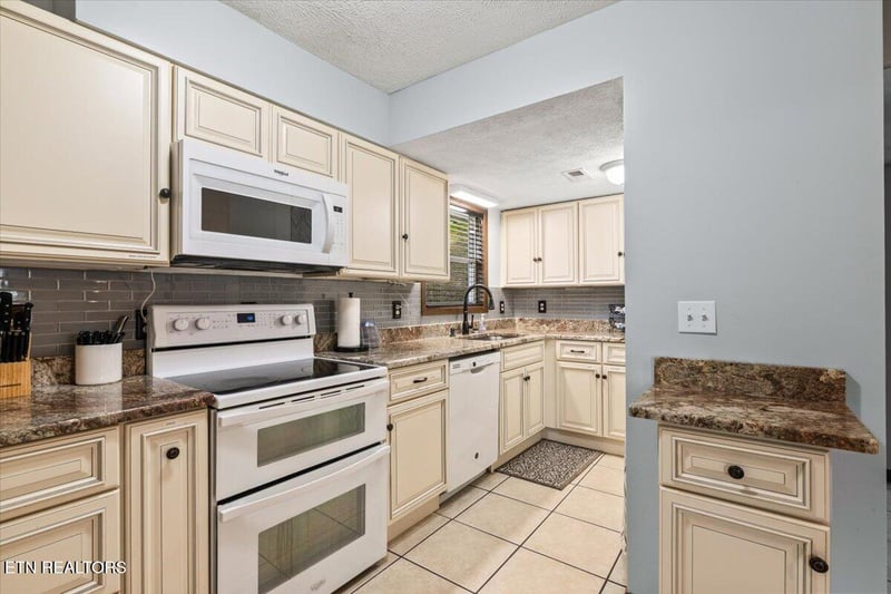 398 Perry Smith Ln, Caryville, TN 37714