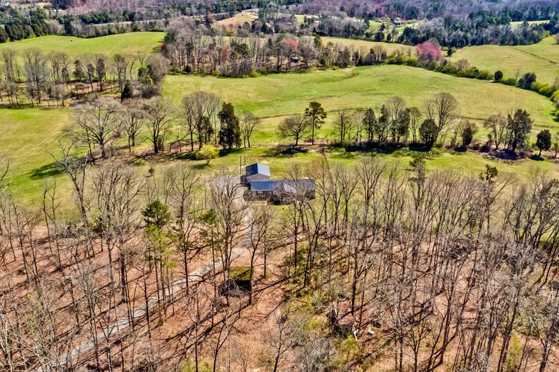 3982 Corinth Rd, Loudon, TN 37774