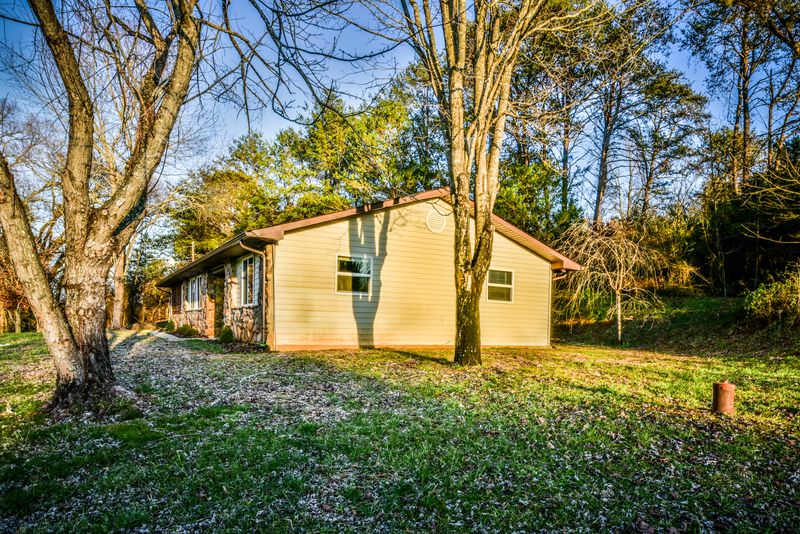 3984 Bent Rd, Kodak, TN 37764