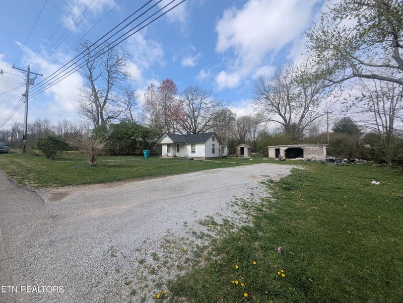 399 County Garage Rd, Crossville, TN 38555