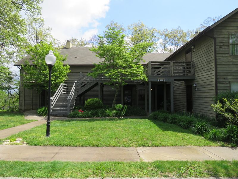 399 Moytoy Rd #103, Crab Orchard, TN 37723