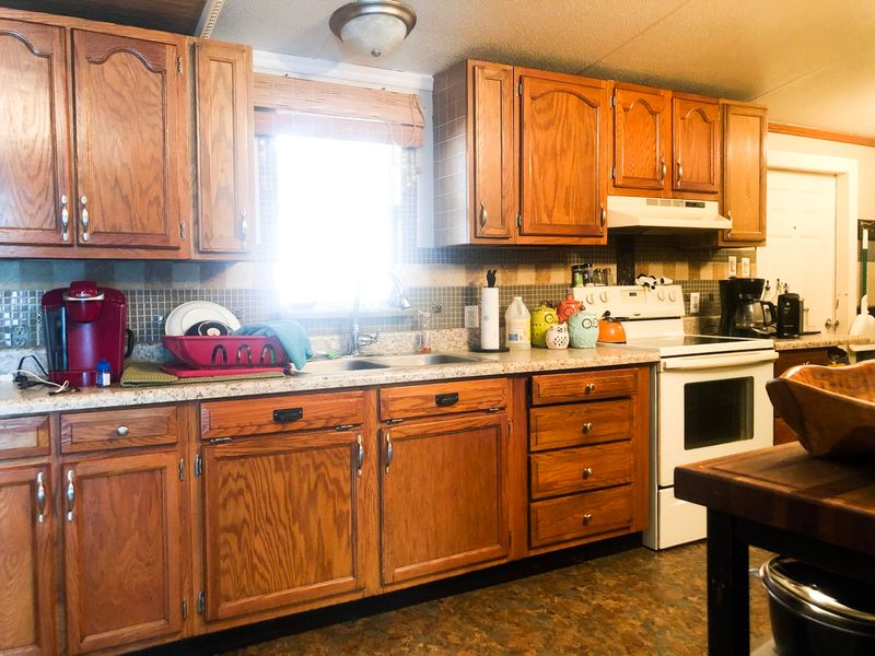 3995 Glade Creek Rd, Sparta, TN 38583