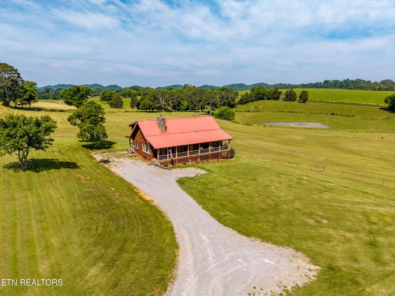 3995 W Meadow Rd, Greenback, TN 37742