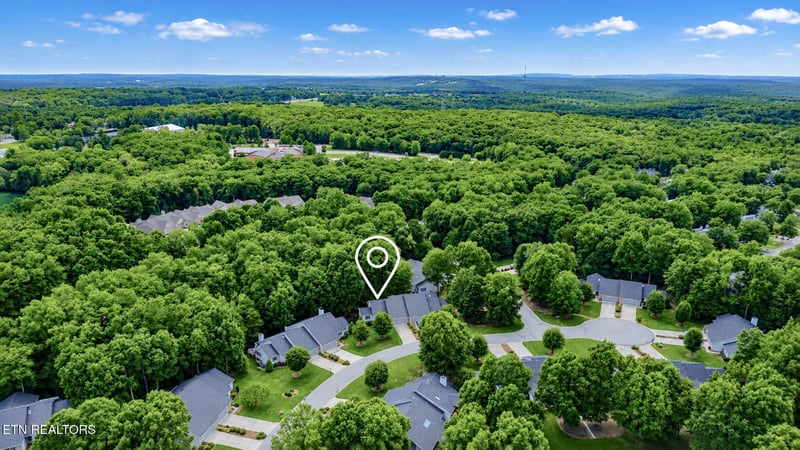 4 Augustine Ln, Crossville, TN 38558