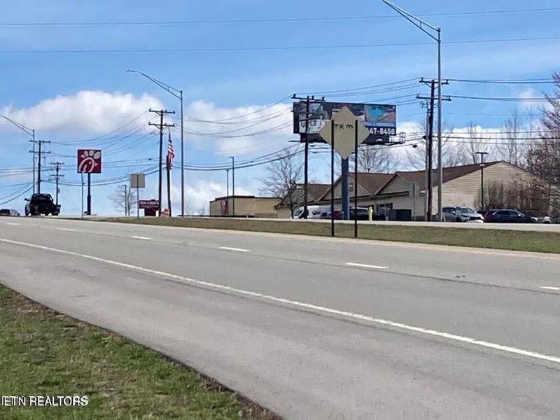 4.8 AC N Main St, Crossville, TN 38555