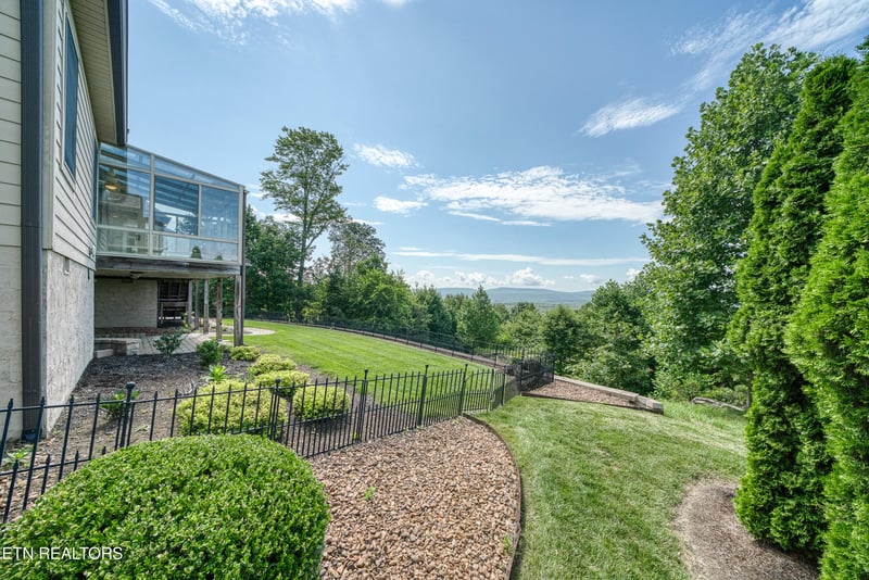 40 Bluff View Ter, Crossville, TN 38558