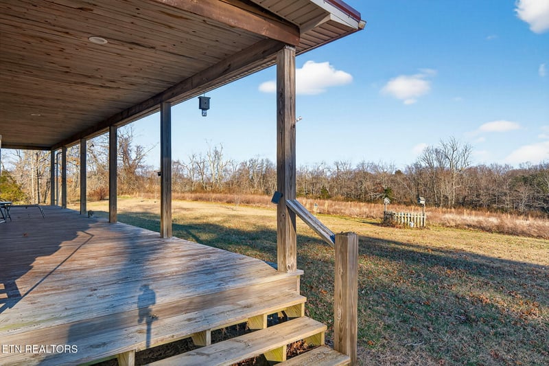 40 Diamond Padgett Ln, Monterey, TN 38574