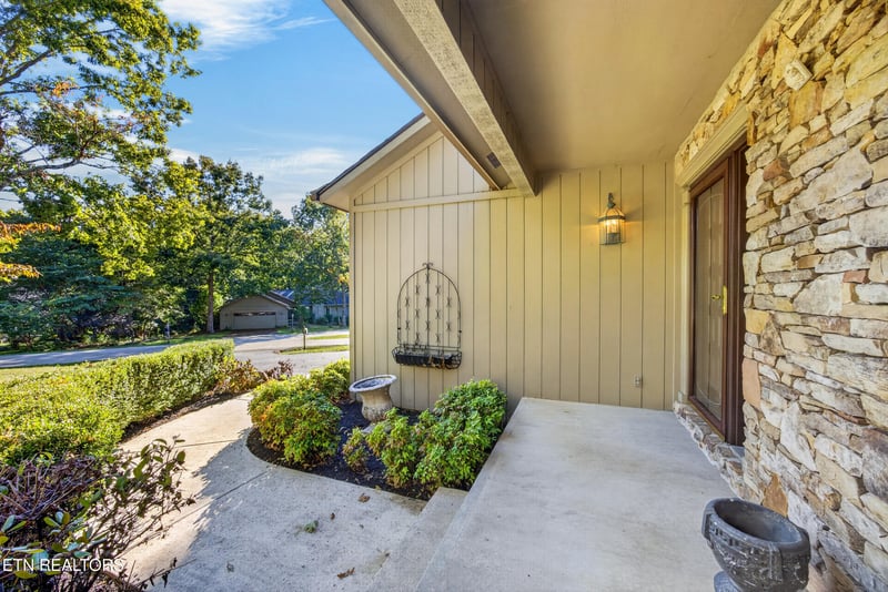 40 Kingsboro Ln, Crossville, TN 38558