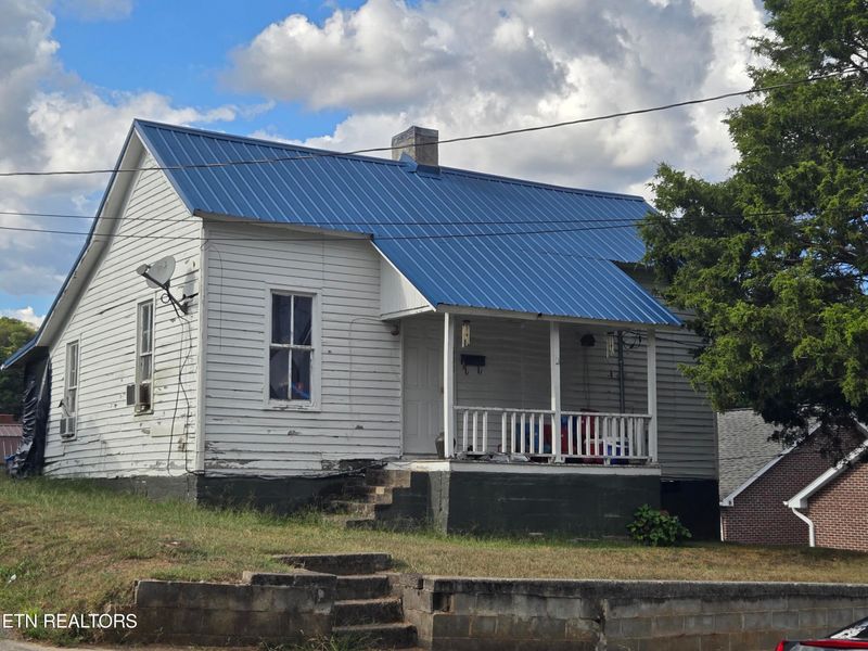400 Church St, Loudon, TN 37774