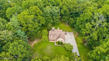 400 Imperial Heights Dr, Lafollette, TN 37766