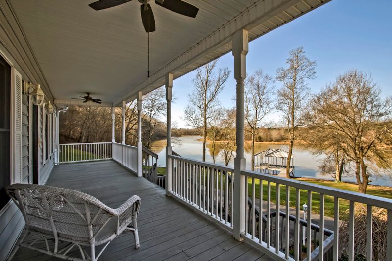 400 Lancer Rd, Harriman, TN 37748