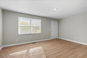 400 N Iowa Ave, Etowah, TN 37331