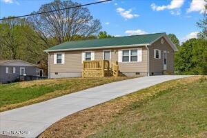 400 N Iowa Ave, Etowah, TN 37331