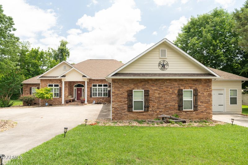 400 Ookedaliya Pl, Loudon, TN 37774