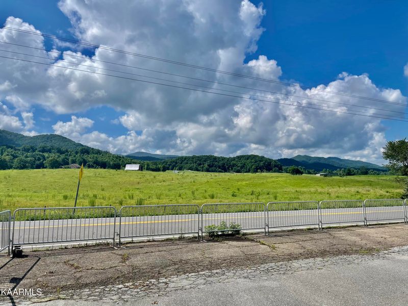 400 Reliance Rd, Tellico Plains, TN 37385