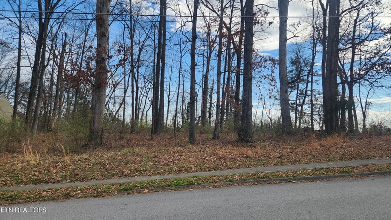 400 Russfield Dr, Knoxville, TN 37934