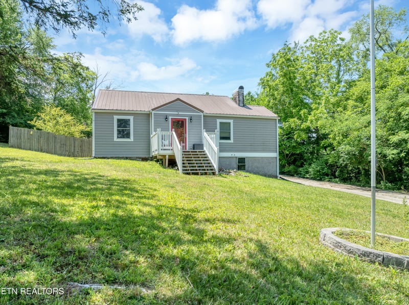 400 Slack Rd, Athens, TN 37303