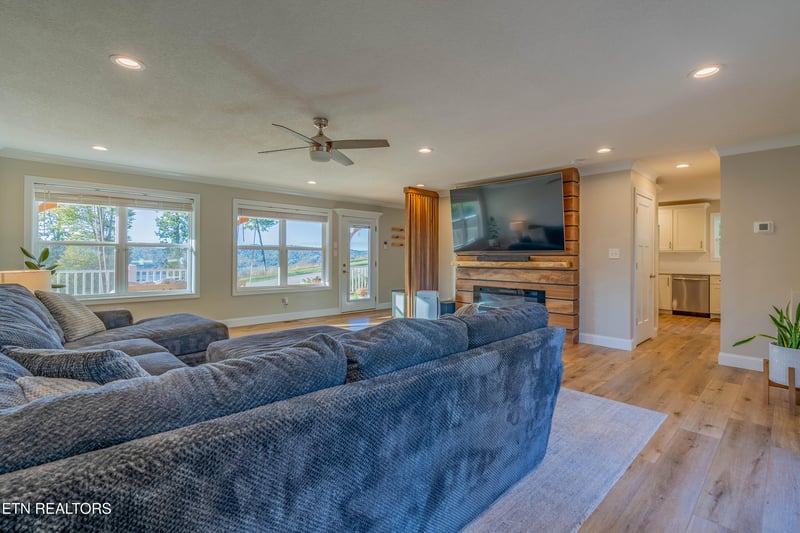 400 Sunset Blvd, Maynardville, TN 37807