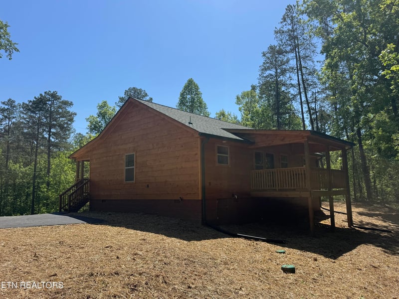 4002 Wears Cove Rd, Sevierville, TN 37862
