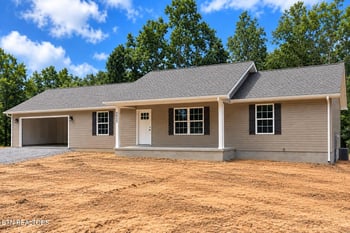 4003 Yellow Knife Dr, Crossville, TN 38572