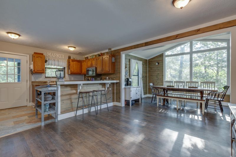 4005 Dollys Dr, Sevierville, TN 37876