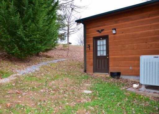 4008 Roundtop Dr, Sevierville, TN 37862