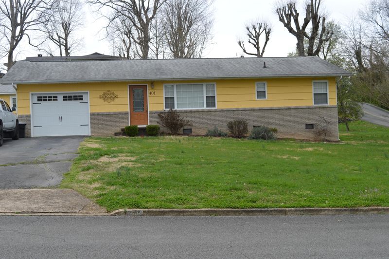 401 Greenwood Dr, Clinton, TN 37716