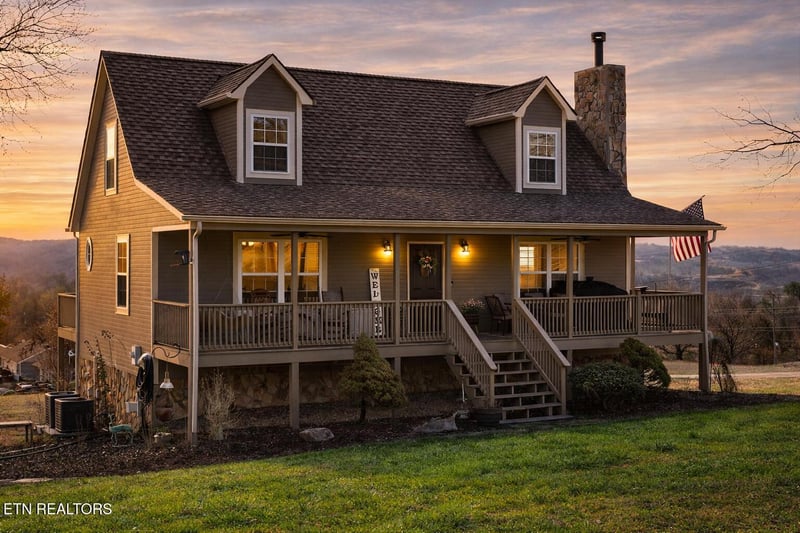 401 Klondike Cir, Kodak, TN 37764