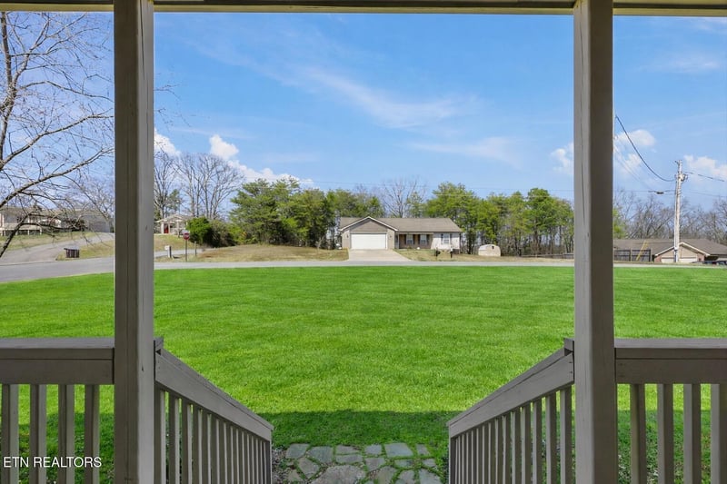 401 Klondike Cir, Kodak, TN 37764