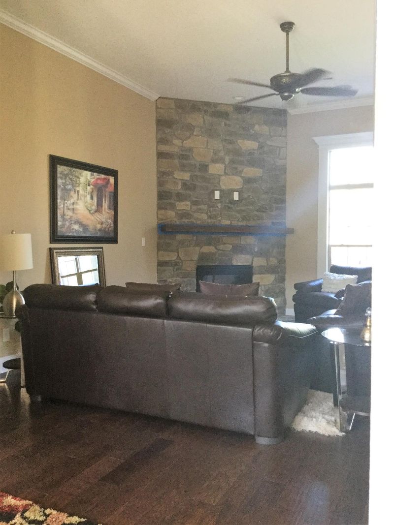 401 Savannah Village Dr, Maryville, TN 37803