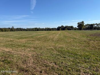 401 Smith Rd, Crossville, TN 38571