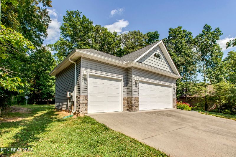 401 Tanasi Way, Loudon, TN 37774